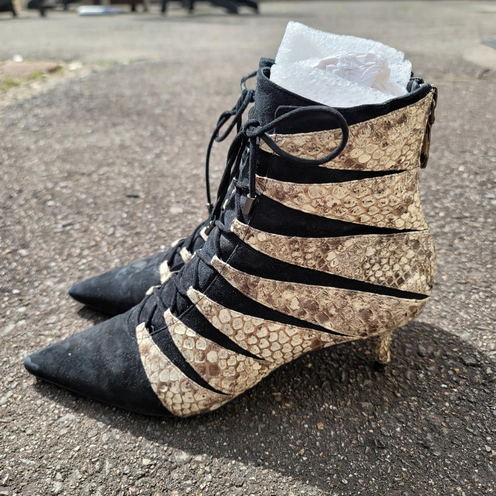 Alexandre Birman Becca Kitten Suede Snake Ankle Boot Booties Size 37 Pre-owned
